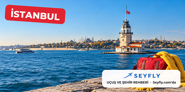 Üsküdar açığında Boğaz sularının ortasındaki Kız Kulesi