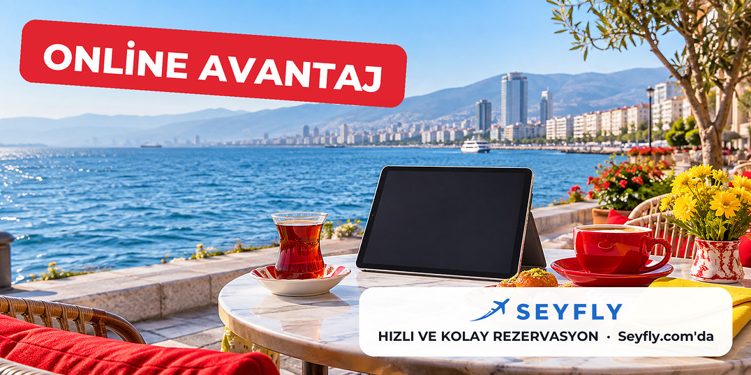 Körfez manzaralı kafede ekranı boş tablet ve lokma tatlısı